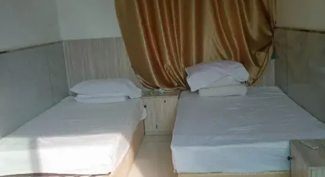 Linyi Luohu Hotel, Prenota Hotel Hotel a Shandong con parcheggio, Parcheggio