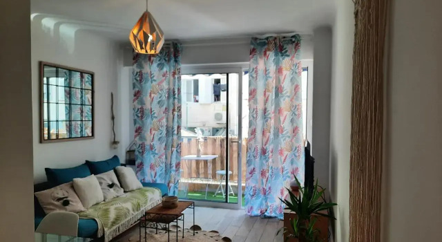 T2 neuf, balcon, centre Cannes, 15 min du Palais, Забронировать Отель Отели Канн с парковкой, рядом с Le Croisette Casino Barriere de Cannes, Парковка