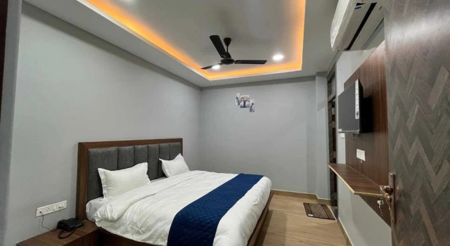 Hotel Comfort Zone Kanpur