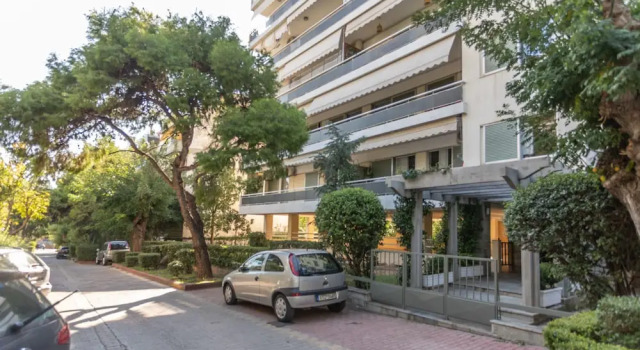 Beautiful 3rd floor flat, Забронировать Отель Отели Афины 3 звезды, рядом с Улица Пейрайос, 131, 3*