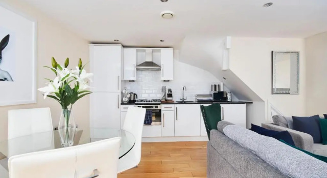Апартаменты The Stunning Central Jewels Of Bath - Sleeps 24!