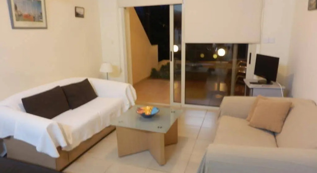 Byreva holiday Apartments, Забронировать Апартаменты/квартира Отели района Пафоса с парковкой, рядом с Пляж Врисудия ΙΙ, Парковка