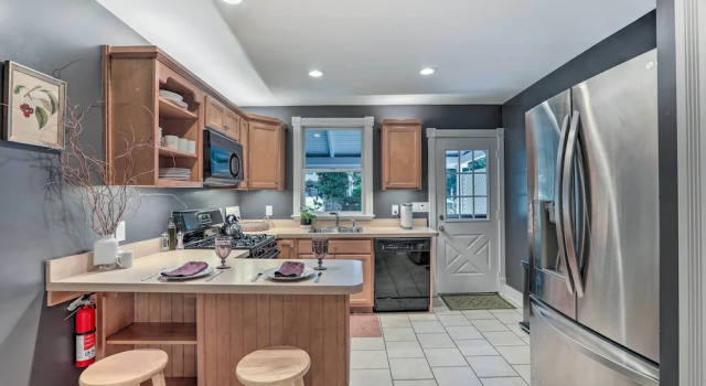 Апартаменты Charming Lambertville Retreat - 1 Mi to River!