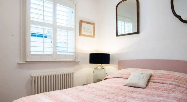 Stylish 2 Bedroom Flat Overlooking The River, Забронировать Отель Отели Лондона 3 звезды, рядом с Southside Shopping Centre, 3*