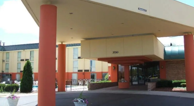 Люкс A Victory Inn & Suites Ann Arbor