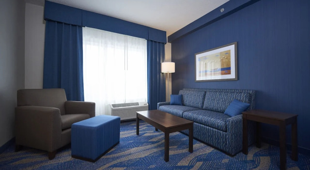 Двухместный люкс Holiday Inn Express & Suites St. Johns Airport by IHG