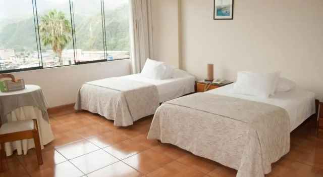 Aviro Hotel