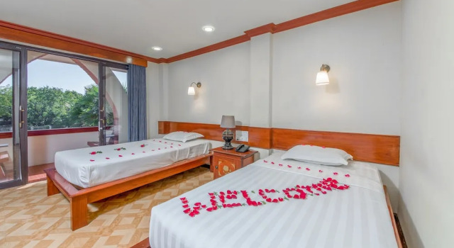 Номер Deluxe Hotel Temple View Bagan