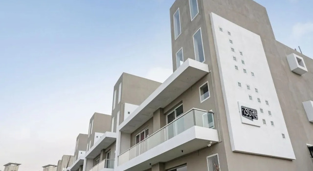 OYO 16832 I suites, Забронировать Отель Отели Māngvādi с парковкой, Парковка