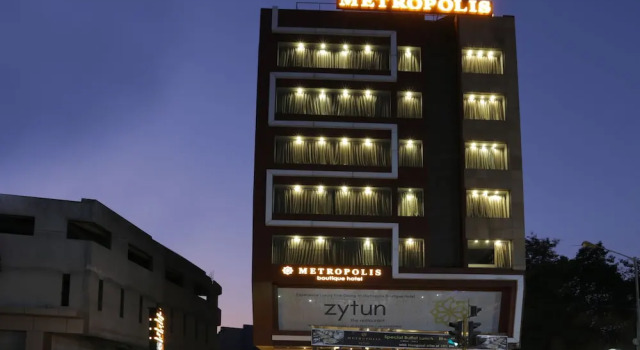 Treebo Tryst Select Metropolis, Забронировать Отель Отели штата Махараштры 3 звезды, 3*