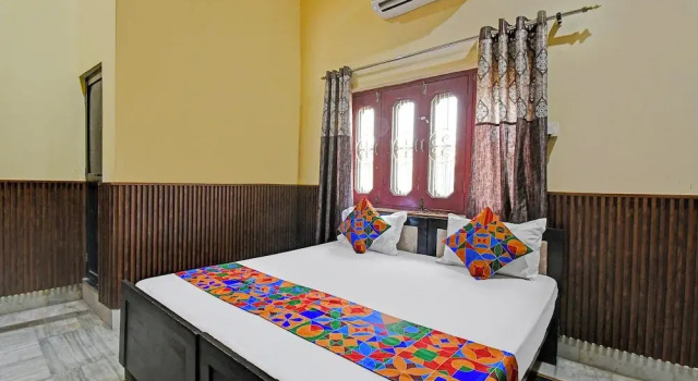 Номер Premium Fabhotel Raghunandan Inn