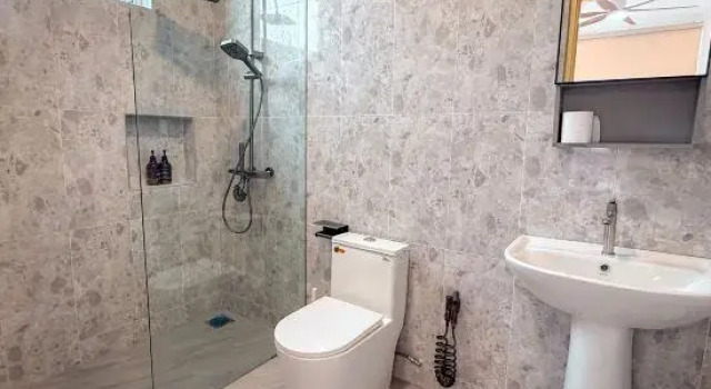 Aesthetic Muji Pool Villa in Ipoh | 5BR 24Pax, Boek Villa Vakantiehuizen in Perak, Cottage
