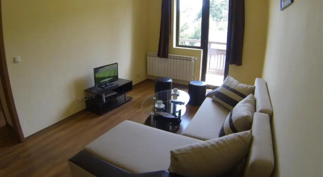 Люкс c 1 комнатой с балконом Rusaliite Adventure House