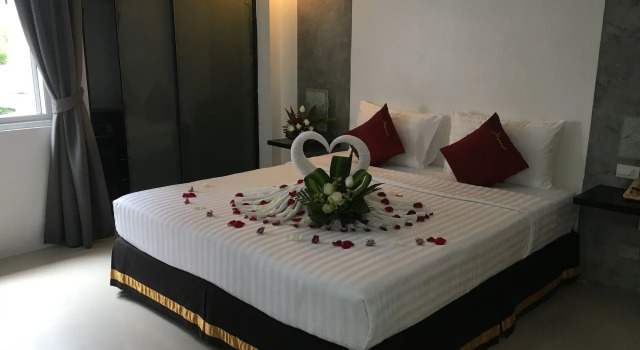The Front Hotel and Apartments, Забронировать Апартаменты/квартира Апартаменты Патонг-Бич, рядом с Торговый центр Banana Walk, Апартаменты/квартира
