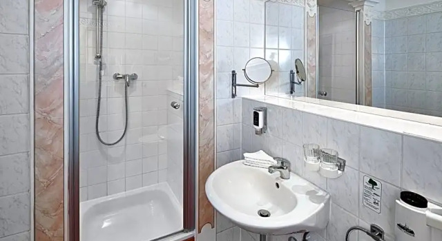 Номер Comfort Hotel ADRIA München