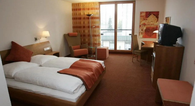 Hotel Fuchsen, Забронировать Отель Кирххайм-унтер-Текк Swabian Alps