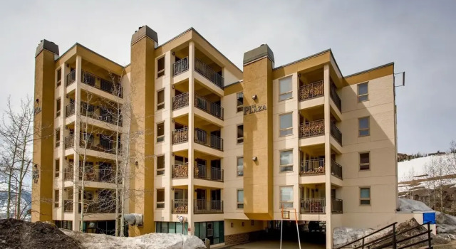 Plaza 4PK PZ136 - 2 Br Condo