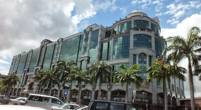Rimbun Suites & Residences, Rezerwuj Hotel Hotele w Kampong Madewa z basenem, Basen