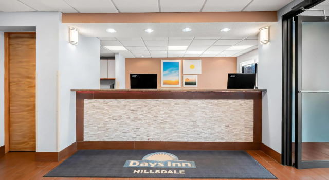 Days Inn by Wyndham Hillsdale, Buchen Sie Hotel Hillsdale Michigan
