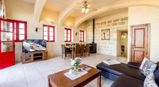 Ta Kristoff Holiday Home, Book Hotel Hotels in Nadur with Parking, Parking