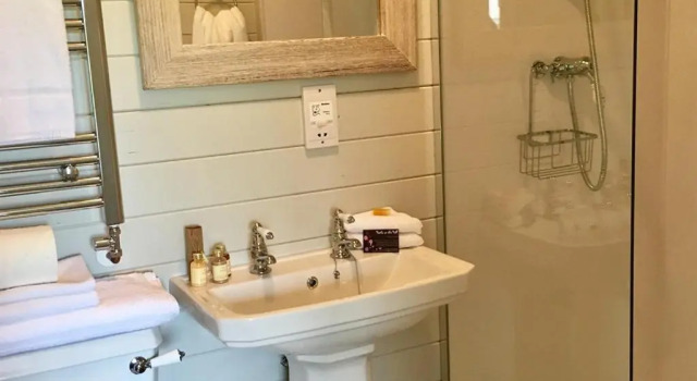 Апартаменты Superior Holcombe Inn