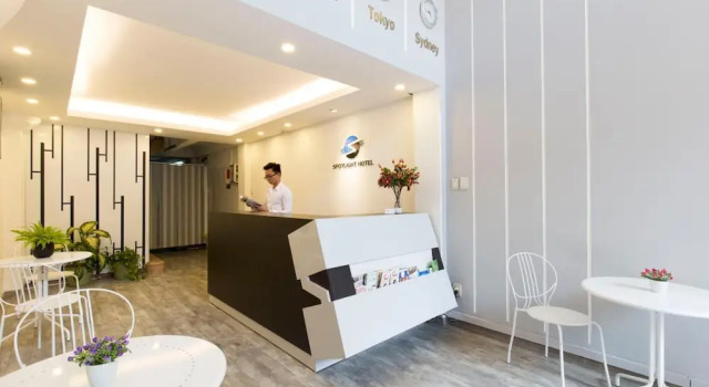 Spotlight Hotel, Забронировать Отель Недорогие отели Района 1, рядом с Дворец Независимости, недорого