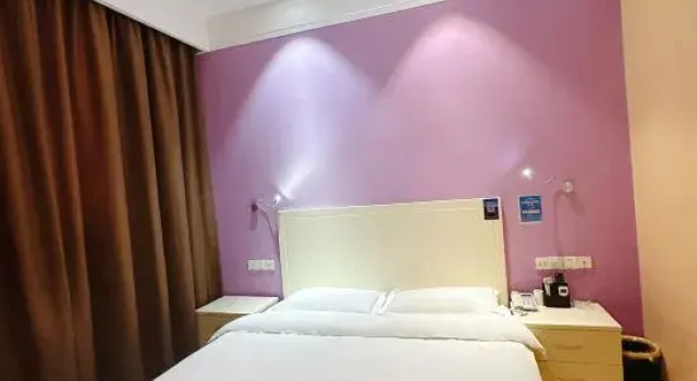 Люкс Business Aierma Fashion Hotel (Zhengzhou Zhongyuan Wanda City Center Hospital Subway Station)