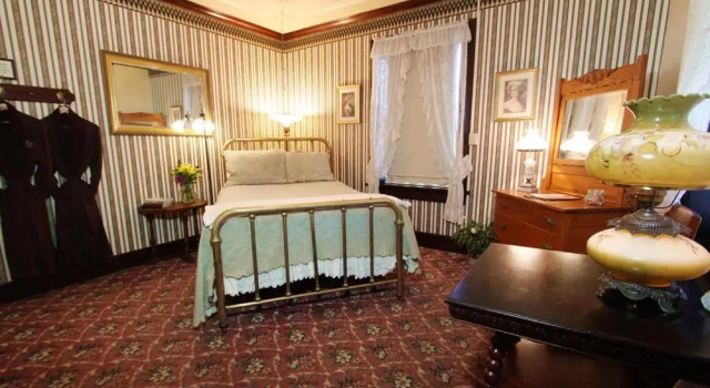 Номер Superior Historic National Hotel
