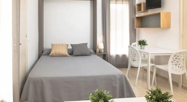 RVApartaments Benelux, Book Lejlighed Hoteller i Girona med parkering, Parkering