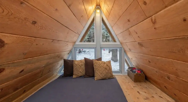 Doc Roy's Legacy On Fish Lake Home by NW Comfy Cabins by RedAwning, Забронировать Дом для отпуска Отели Leavenworth Ski с парковкой, Парковка