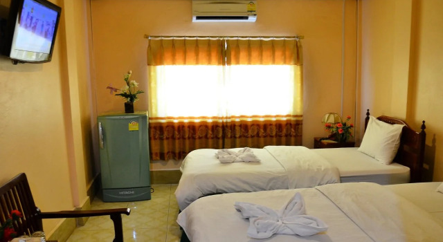 MahaNakhonesack LaoLanexang Hotel, Buchen Sie Hotel Hotels in Provinz Vientiane mit Pool, Schwimmbad