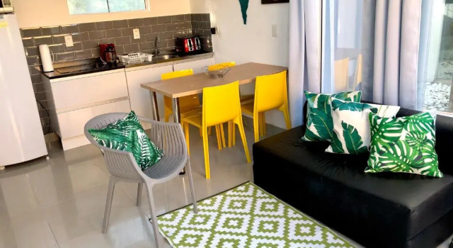 Stylish Beach House with pool, Забронировать Отель Praia de Daniela Флорианополис