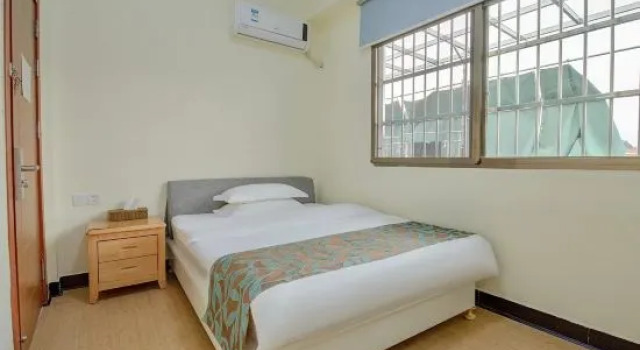 Кровать в общем номере BnB at Home Hostel
