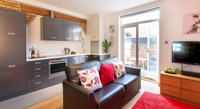 Апартаменты Comfort HomefromHolme St Peters Mews