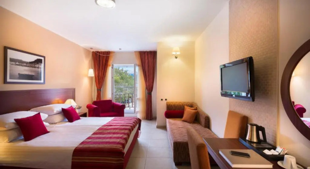Трёхместный номер Classic Valamar Atrium Residence