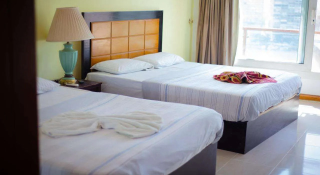 Nile sky hotel and suites, Забронировать Отель Отели Каира с парковкой, Парковка