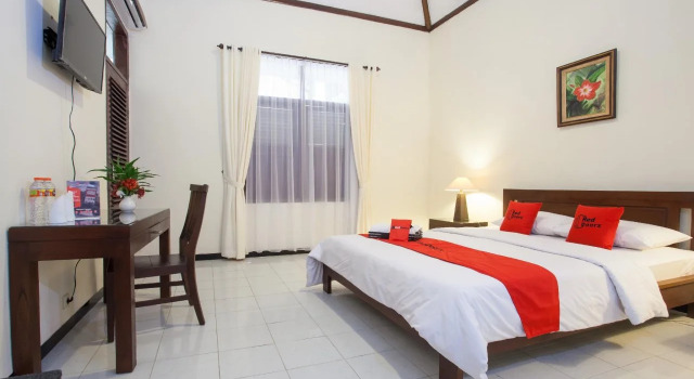 RedDoorz Plus Near Kalibaru Station, Book Hotel 3-stjernede hoteller i Kalibaru, 3*