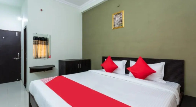 Rishabh Residency By OYO Rooms