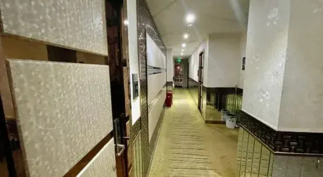 Hongdu Business Hotel, Prenota Hotel Hotel a Lishui con parcheggio, Parcheggio