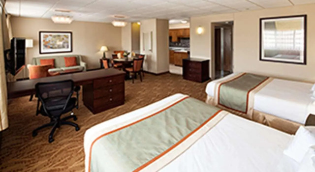 Четырёхместный полулюкс Kahler Inn and Suites