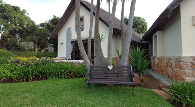 Апартаменты Paradise Cove Country House