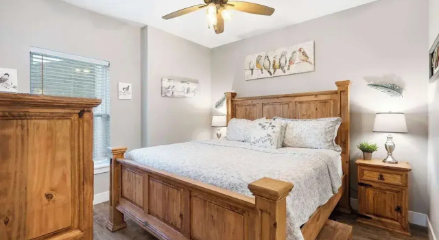 A Birds Eye Bridge View - 5 BDR w/ Private Hot Tub