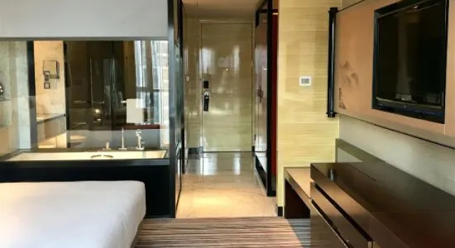 Двухместный номер Deluxe Le Meridien Chongqing Nanan