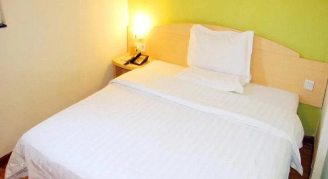 7 Days Inn Longkou Tonghai Road Branch