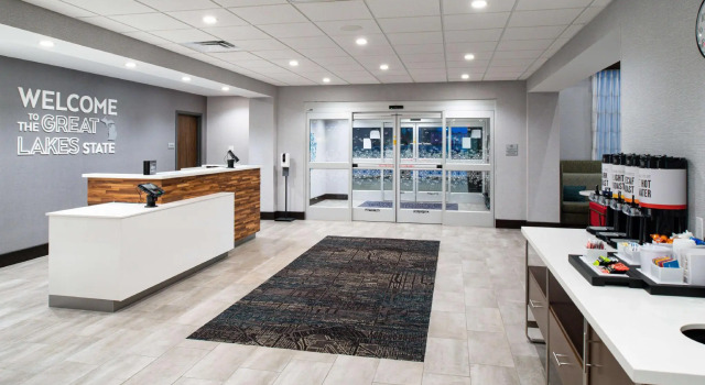 Двухместный люкс Hampton Inn & Suites Adrian