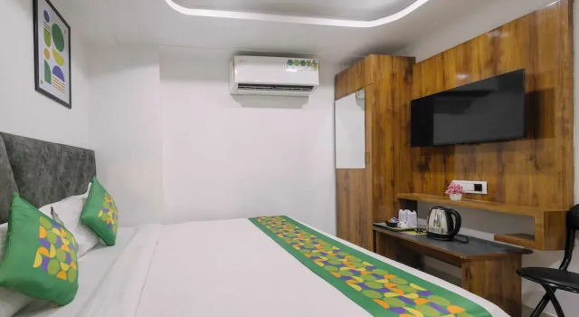 Номер Premier Treebo Prince Plaza