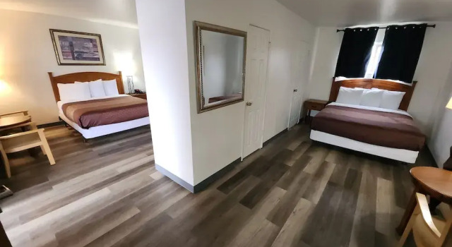 Номер Grand North Coast Inn