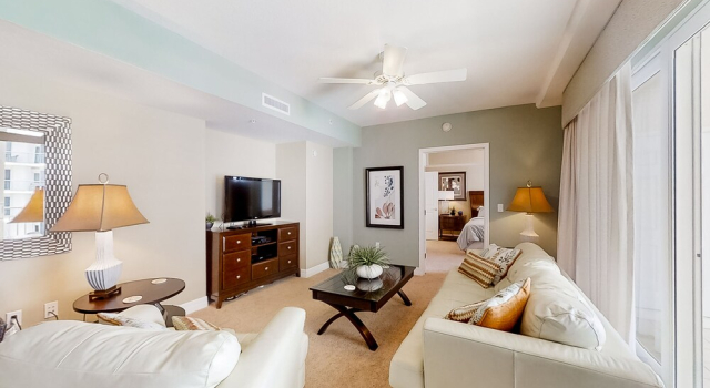 Opus Condos 702 - The Golden Leaf, Buchen Sie Aparthotel Strand von Daytona Beach USA
