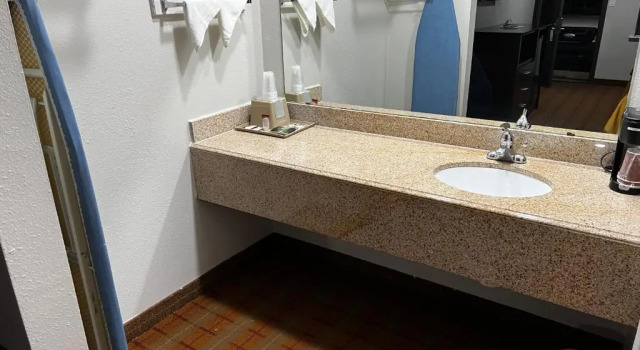 Четырёхместный номер Standard Economy Inn Ashdown
