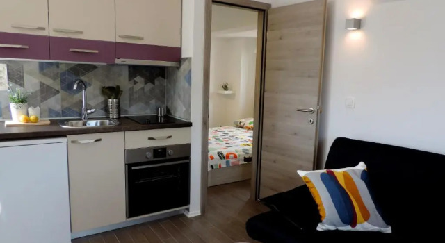 Apartment Place 2 Stay, Забронировать Апартаменты/квартира Отели Хвара с парковкой, рядом с Church of the Holy Spirit Hvar, Парковка